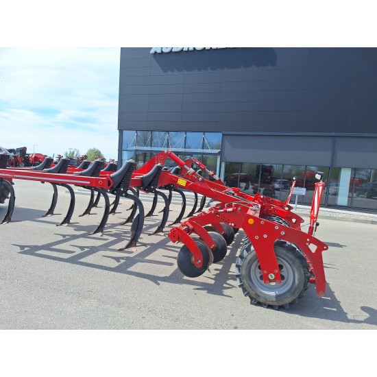 Prikabinamas noraginis skutikas Horsch Tiger 4 AS